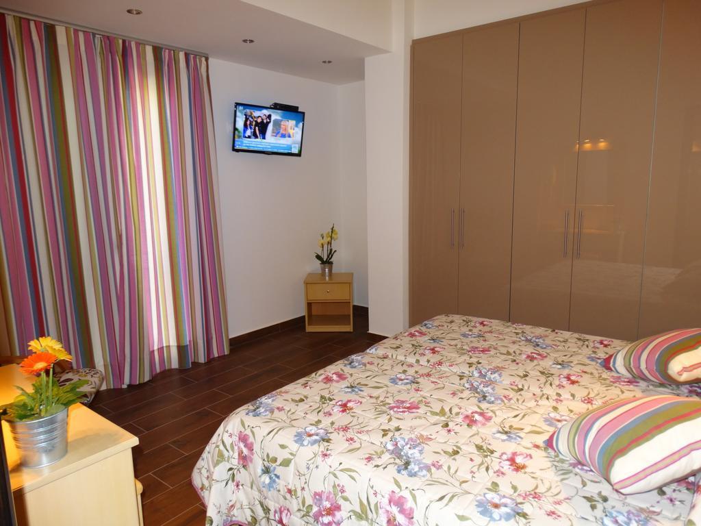 Beach Hotel 2*